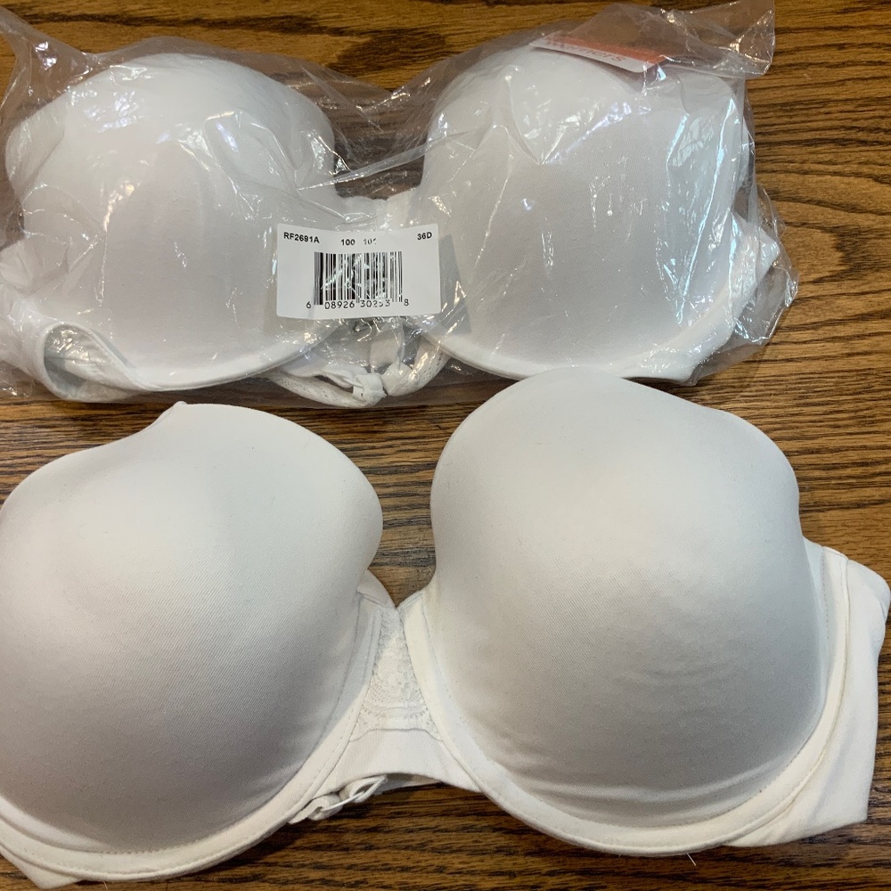 Warner’s woman’s cloud, 9 collection underwire with lift  bra